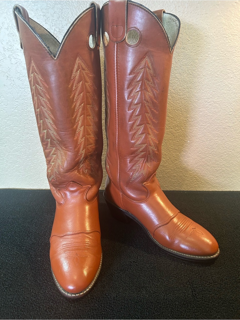 VTG  Men’s Tall Double H Buckaroo #2148 Cognac Leather Western Boots. Size 10D